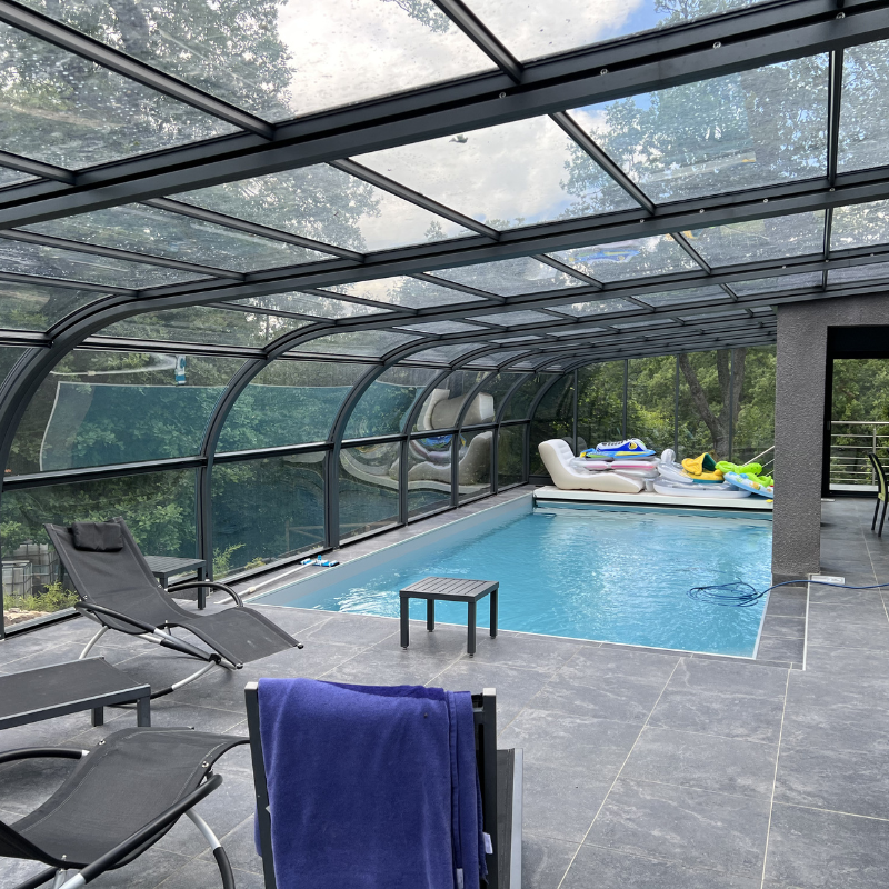 abri piscine haut clermont ferrand aloa