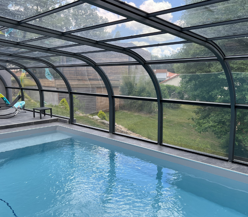 Comment choisir son abri de piscine dans le Puy-de-Dôme ?