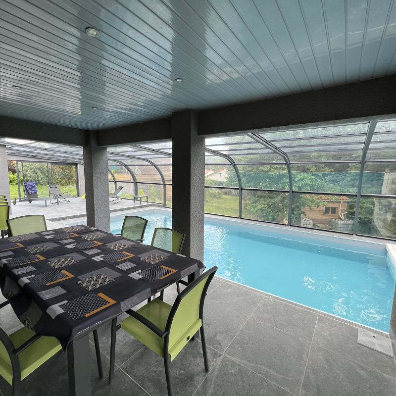 espace exterieur abri de piscine