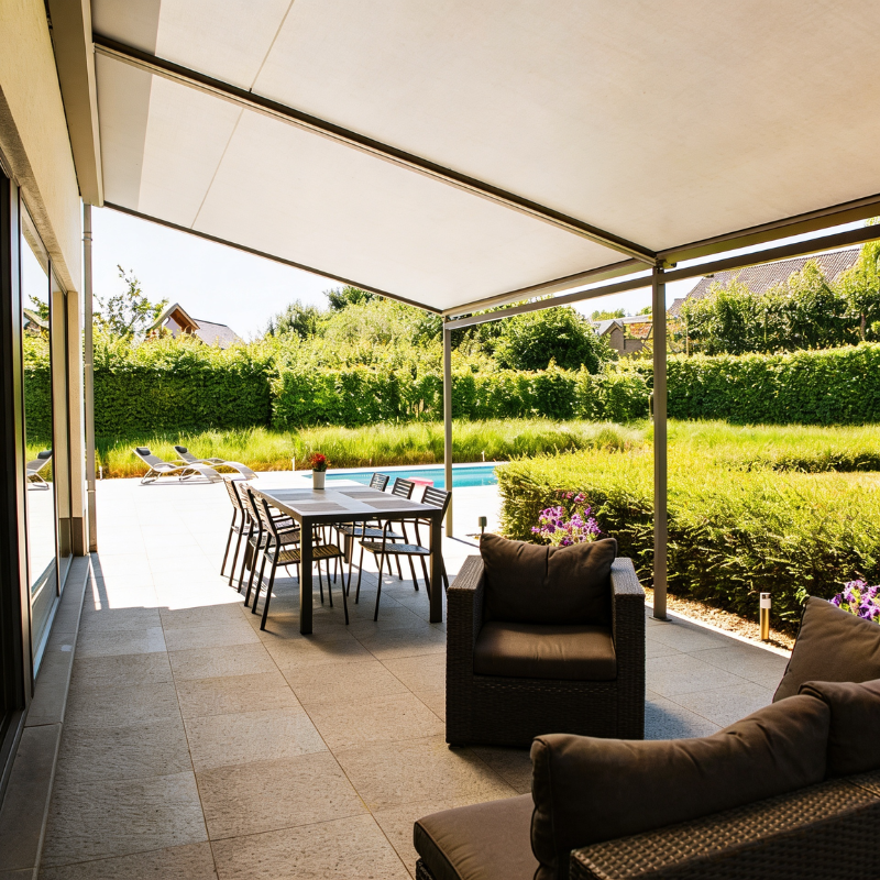 store pergola enroulable Cournon d'auvergne